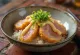 Katsudon cu ton și maioneză, servit în sos bogat