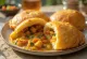Bile de pâine vetkoek prăjite servite cu curry de legume
