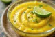 Sos de lime cu usturoi și curry servit